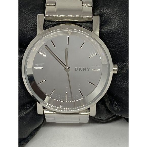 DKNY SoHo NY-2177 Women's Silver Stainless Steel Analog Dial Quartz Watch MP679 - Picture 1 of 12